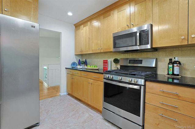 82 Price Street, Dobbs Ferry, NY 10522
