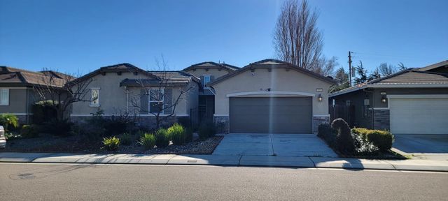 1052 Lavender St, Manteca, CA 95337