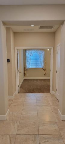 1052 Lavender St, Manteca, CA 95337