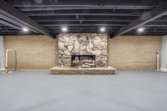 14315 S Manistee Avenue, Burnham, IL 60633