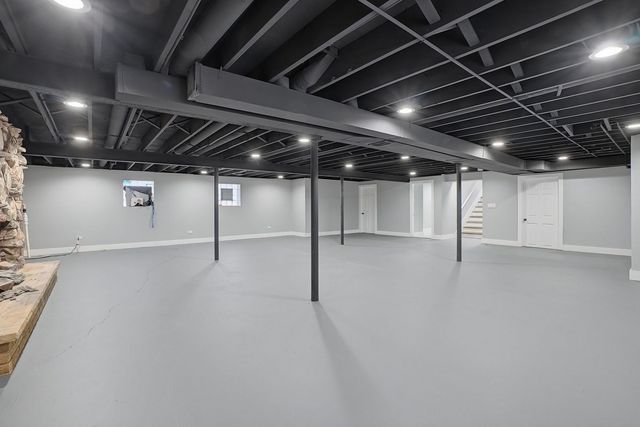 14315 S Manistee Avenue, Burnham, IL 60633