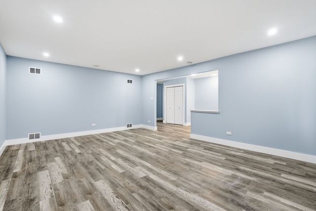 14315 S Manistee Avenue, Burnham, IL 60633