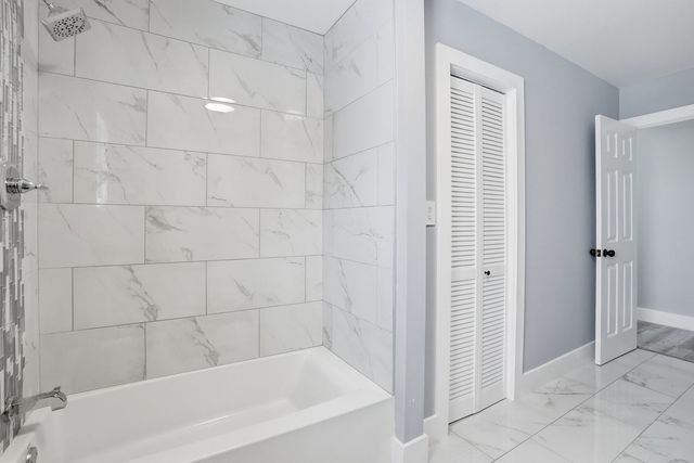 14315 S Manistee Avenue, Burnham, IL 60633