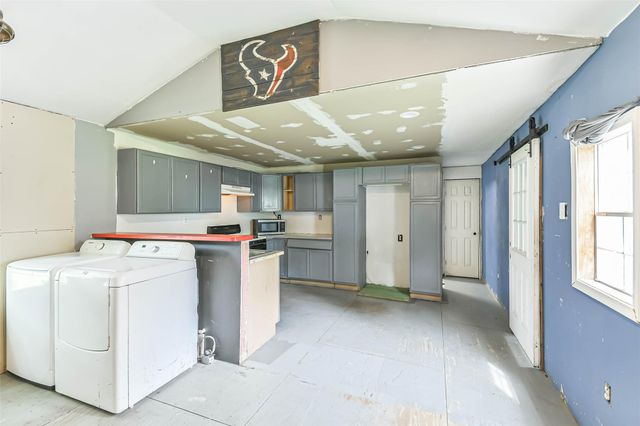 21940 Strickland Lane, Cleveland, TX 77328