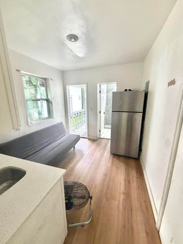 2 SW 6th Avenue C, Dania Beach, FL 33004