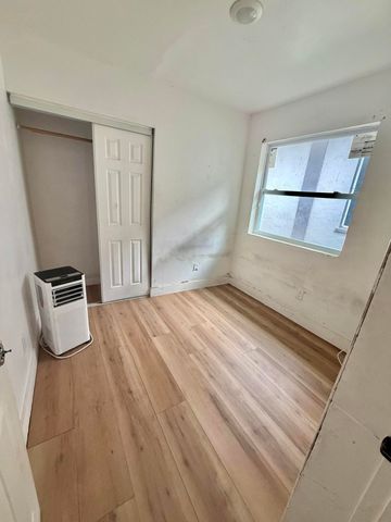 2 SW 6th Avenue C, Dania Beach, FL 33004