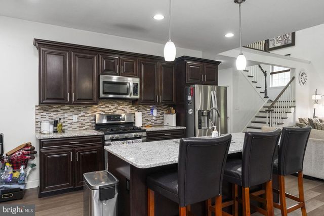 1404 NEW HOPE ST, Norristown, PA 19401