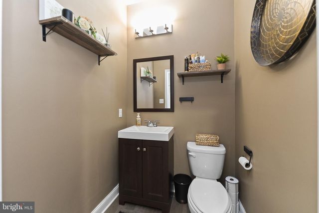 1404 NEW HOPE ST, Norristown, PA 19401