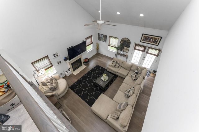 1404 NEW HOPE ST, Norristown, PA 19401