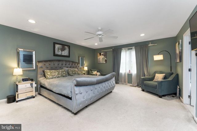 1404 NEW HOPE ST, Norristown, PA 19401