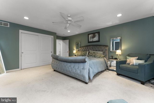 1404 NEW HOPE ST, Norristown, PA 19401