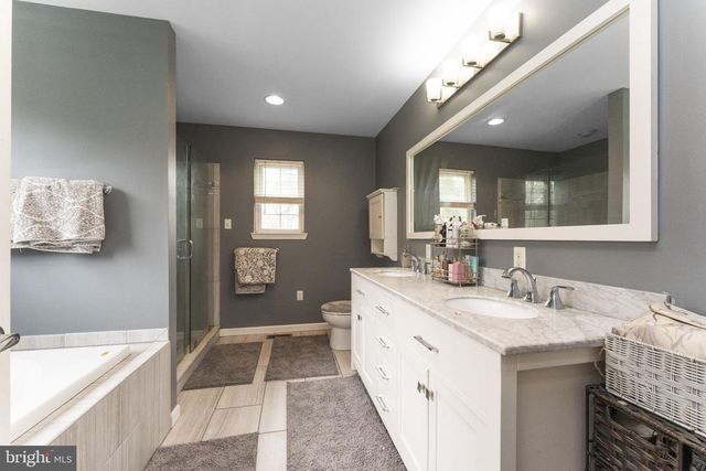 1404 NEW HOPE ST, Norristown, PA 19401