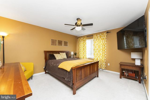 1404 NEW HOPE ST, Norristown, PA 19401