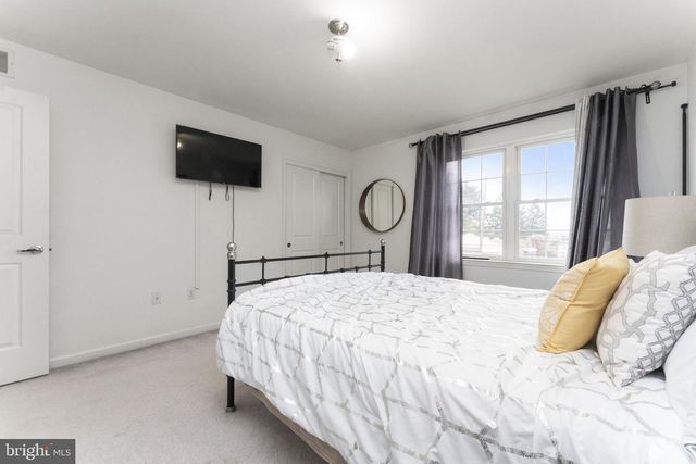 1404 NEW HOPE ST, Norristown, PA 19401