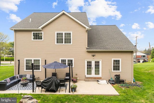 1404 NEW HOPE ST, Norristown, PA 19401