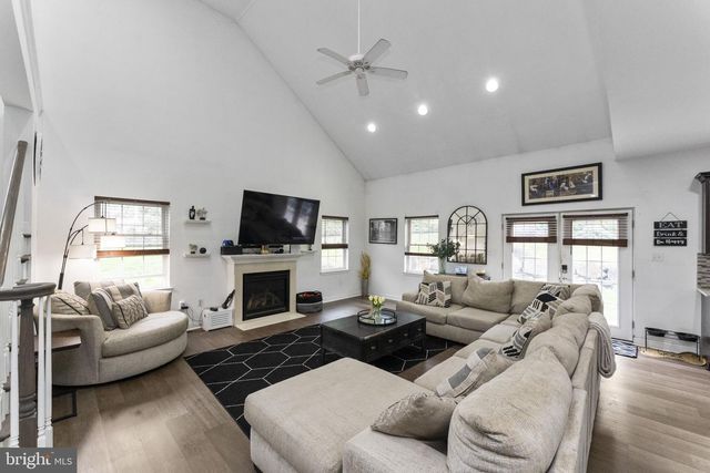 1404 NEW HOPE ST, Norristown, PA 19401