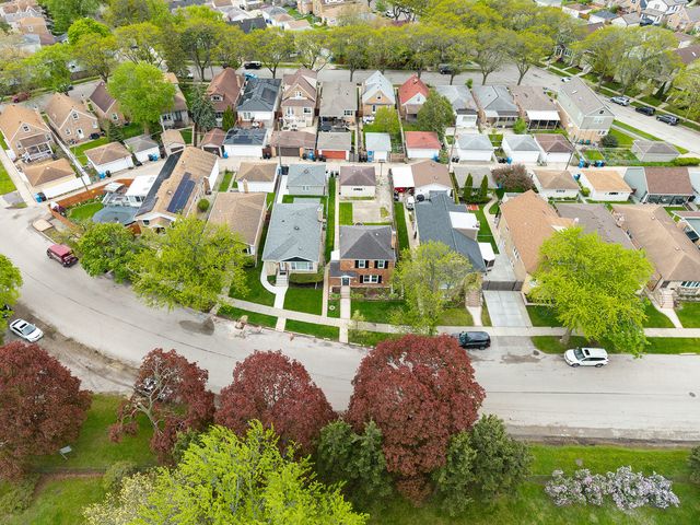 6767 W Talcott Avenue, Chicago, IL 60656