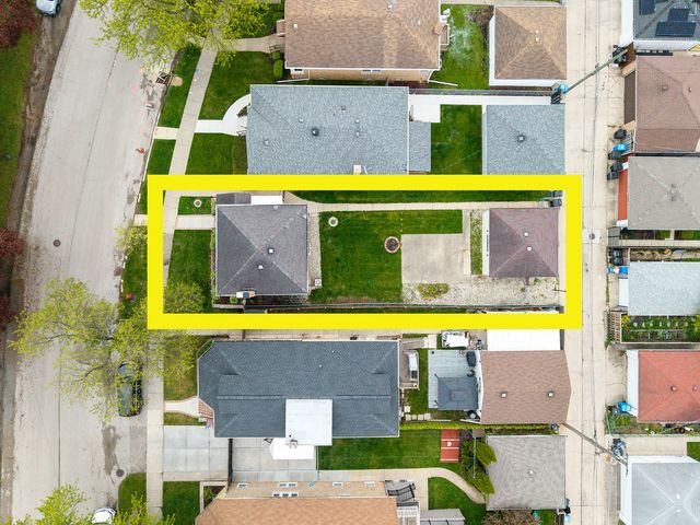 6767 W Talcott Avenue, Chicago, IL 60656