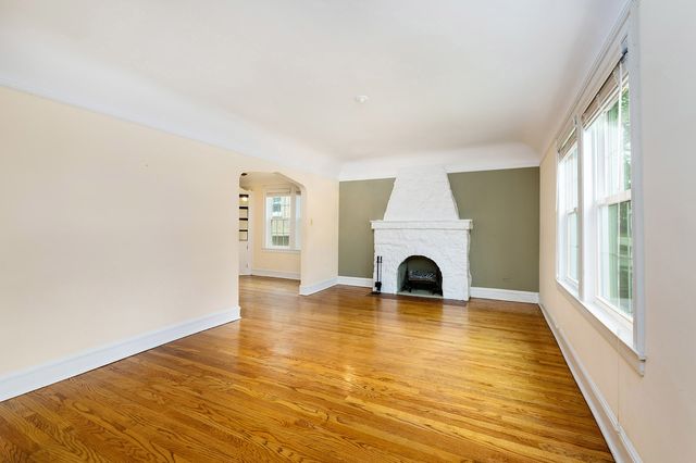6767 W Talcott Avenue, Chicago, IL 60656