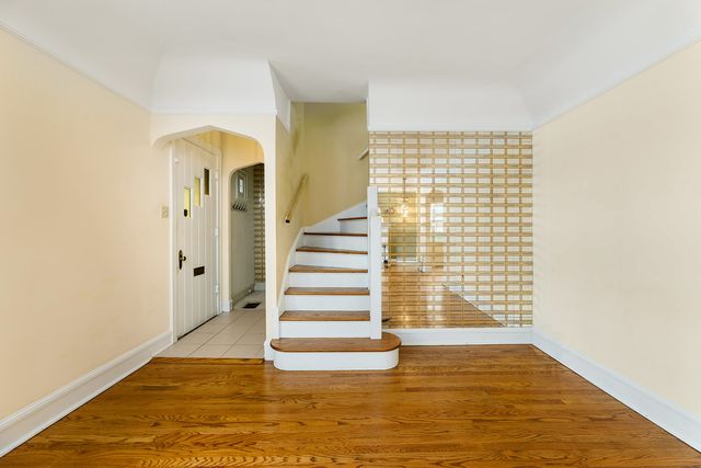 6767 W Talcott Avenue, Chicago, IL 60656