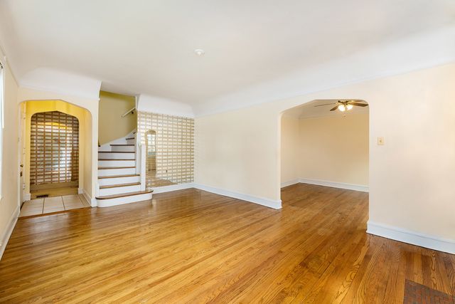 6767 W Talcott Avenue, Chicago, IL 60656
