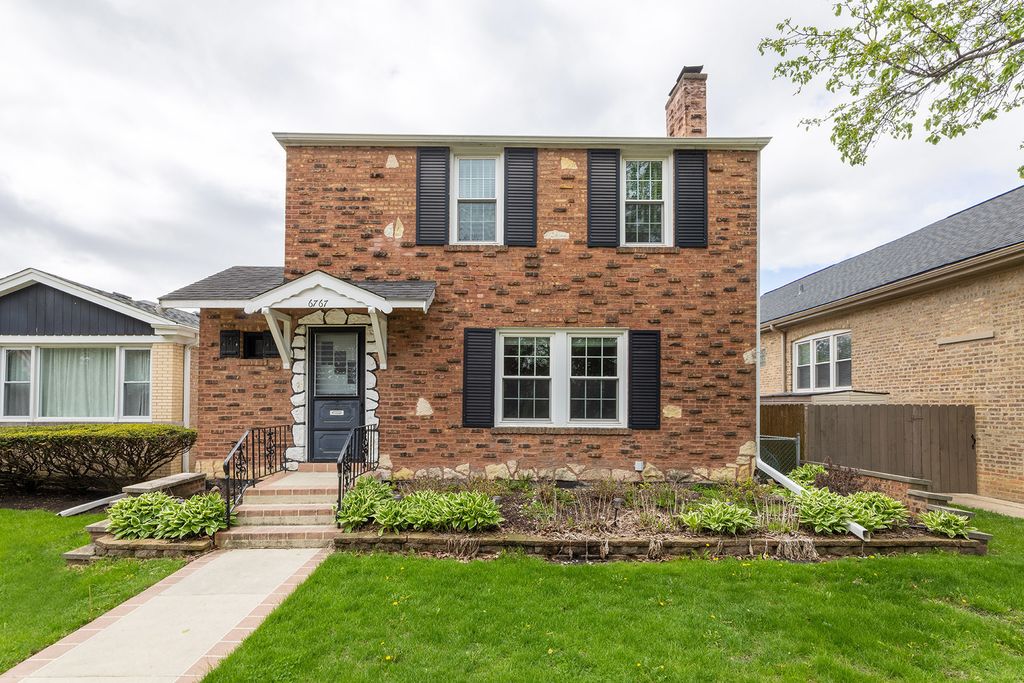 6767 W Talcott Avenue, Chicago, IL 60656