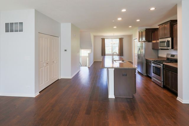 406 Prairie Court, Morton Grove, IL 60053