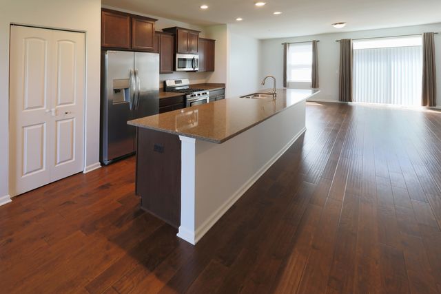406 Prairie Court, Morton Grove, IL 60053