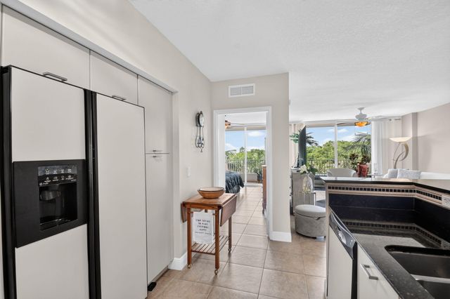 700 E BOYNTON BEACH Boulevard 410, Boynton Beach, FL 33435