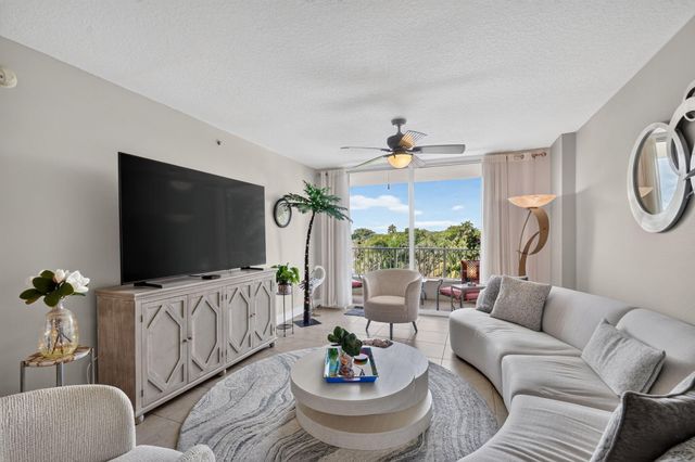700 E BOYNTON BEACH Boulevard 410, Boynton Beach, FL 33435