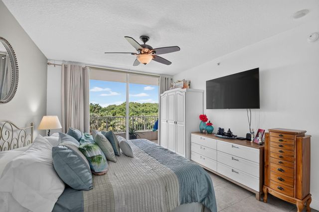 700 E BOYNTON BEACH Boulevard 410, Boynton Beach, FL 33435