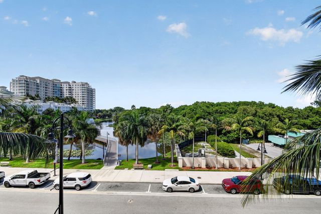 700 E BOYNTON BEACH Boulevard 410, Boynton Beach, FL 33435
