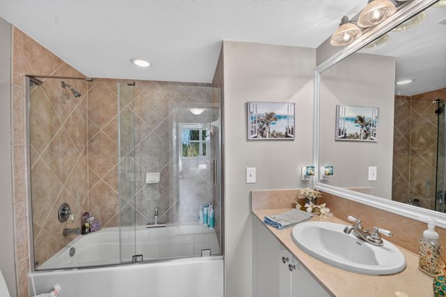 700 E BOYNTON BEACH Boulevard 410, Boynton Beach, FL 33435