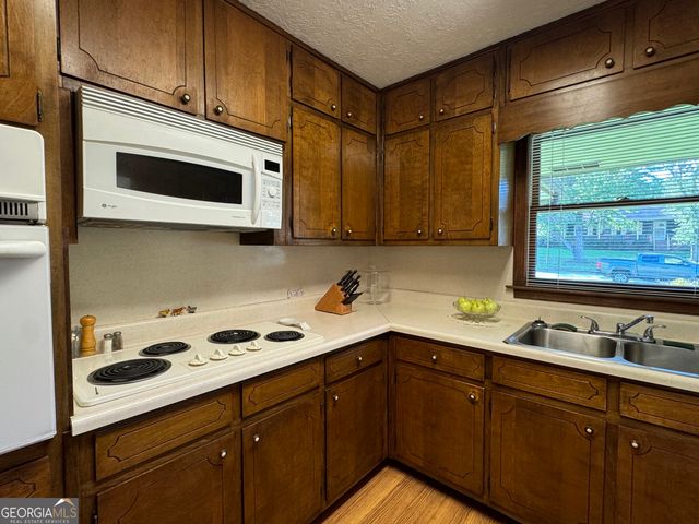 2032 Merle Drive, Conyers, GA 30013