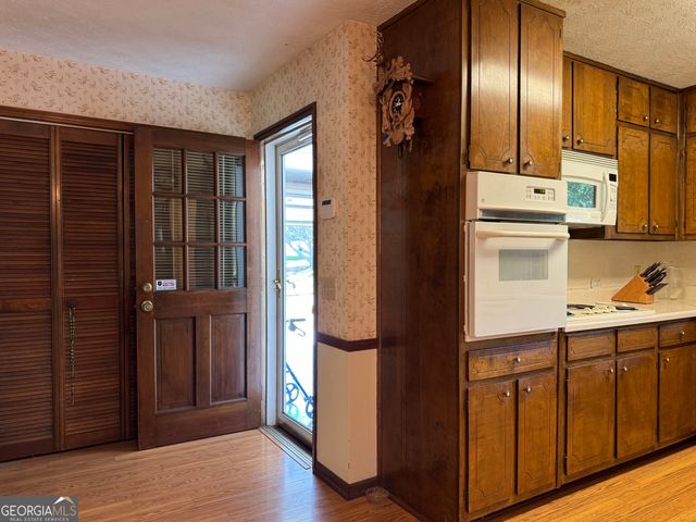 2032 Merle Drive, Conyers, GA 30013