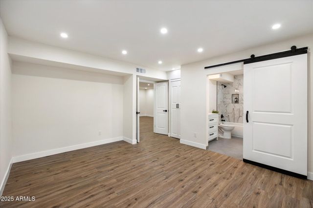 5217 N 24TH Street 104, Phoenix, AZ 85016