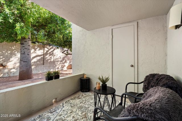 5217 N 24TH Street 104, Phoenix, AZ 85016