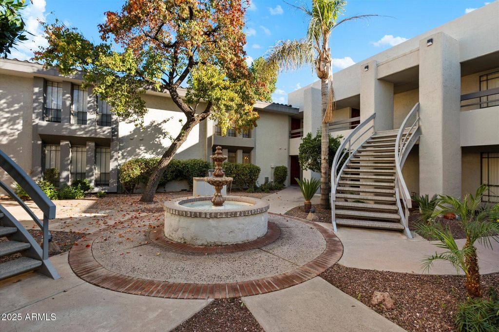 5217 N 24TH Street 104, Phoenix, AZ 85016