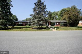 19507 SPRING VALLEY DR, Hagerstown, MD 21742