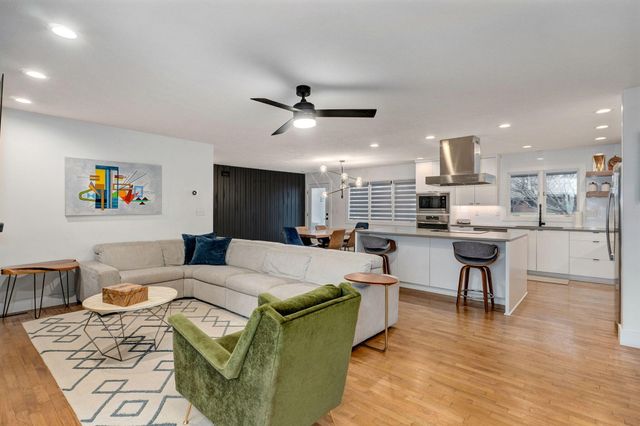 1910 S Saratoga Avenue, Springfield, MO 65804