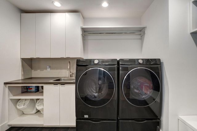 1910 S Saratoga Avenue, Springfield, MO 65804