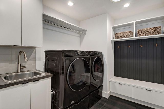 1910 S Saratoga Avenue, Springfield, MO 65804