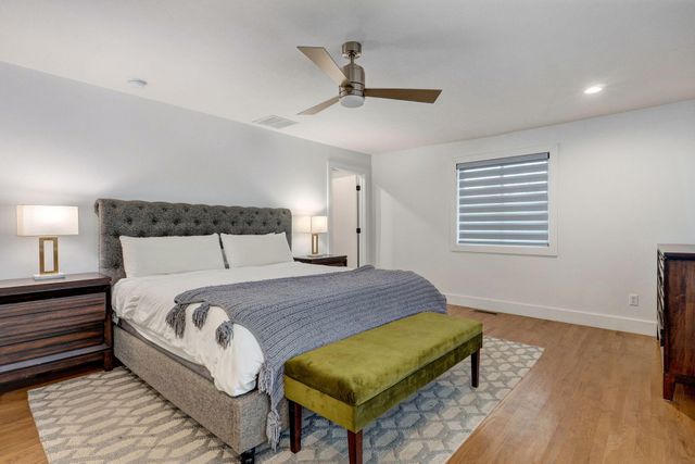 1910 S Saratoga Avenue, Springfield, MO 65804