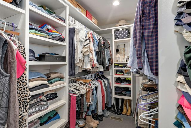 1910 S Saratoga Avenue, Springfield, MO 65804