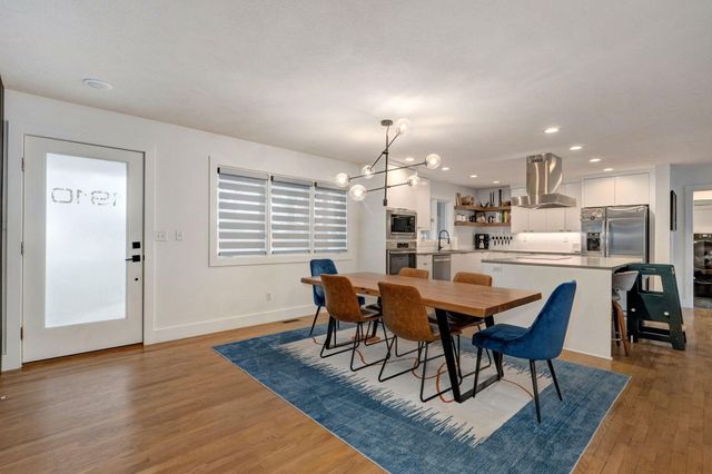 1910 S Saratoga Avenue, Springfield, MO 65804