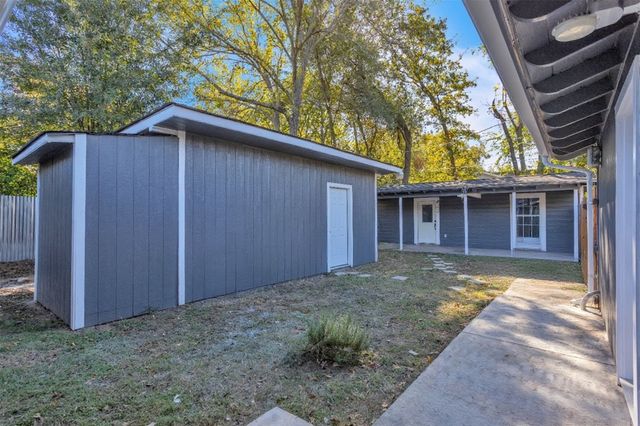 2701 Halbert Street, Fort Worth, TX 76112