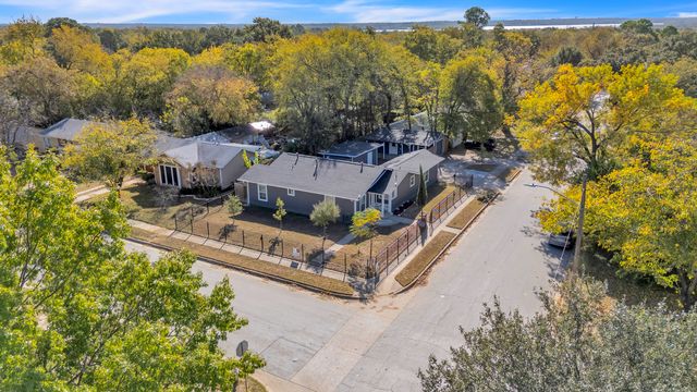 2701 Halbert Street, Fort Worth, TX 76112