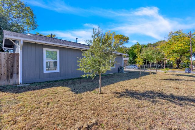 2701 Halbert Street, Fort Worth, TX 76112