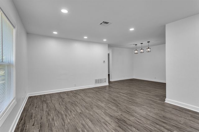 2701 Halbert Street, Fort Worth, TX 76112