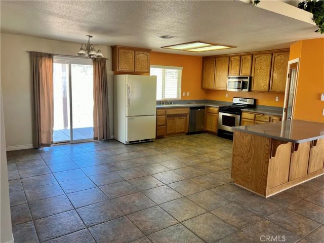 25625 Rancho, Apple Valley, CA 92308